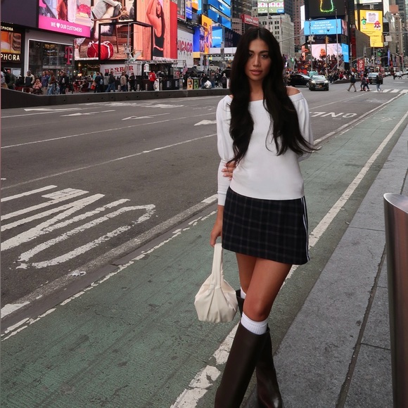 - like this listing to be notified when I go live - Picture 5 of 8